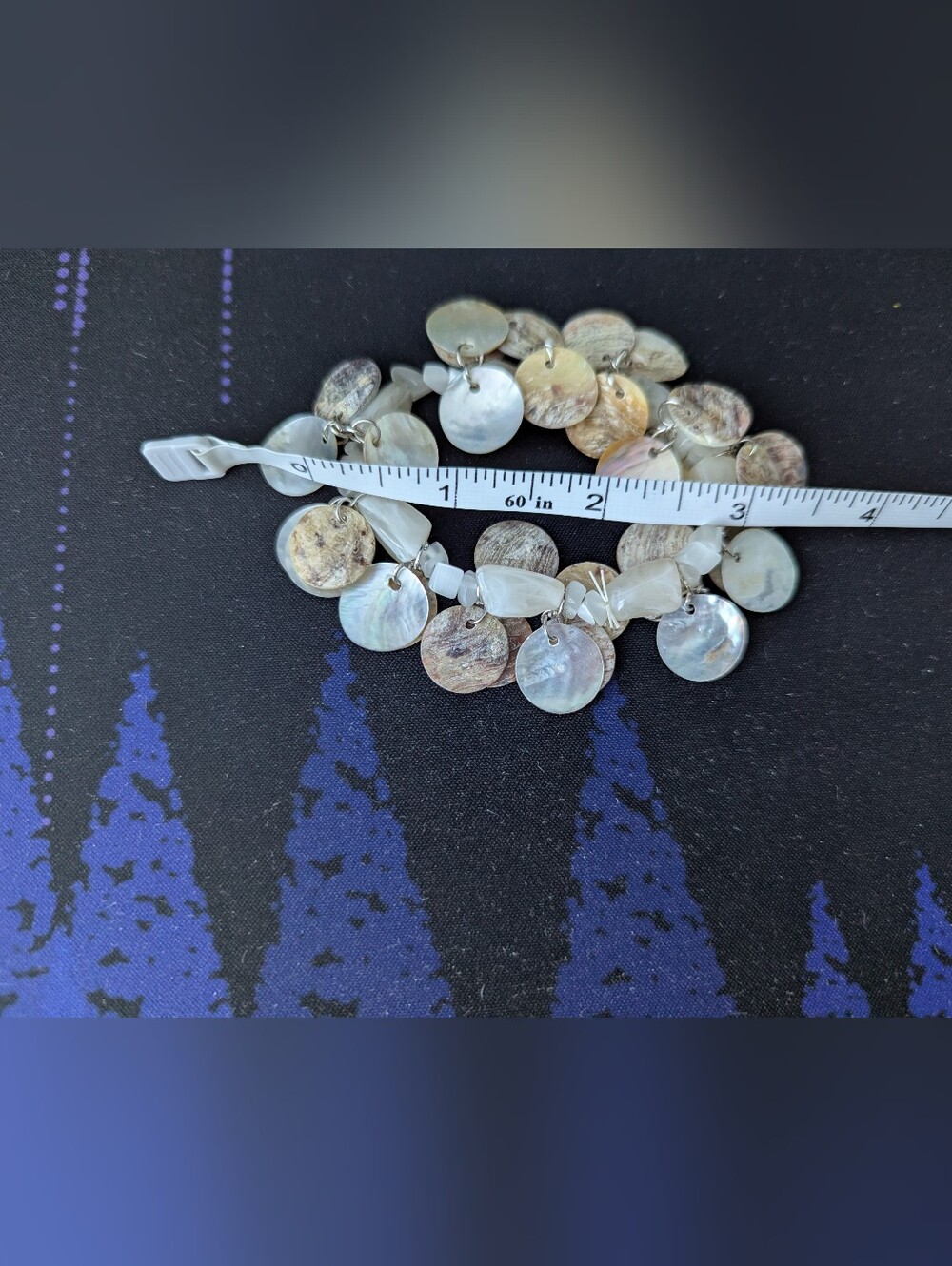 Mother-of-Pearl Disc Bracelet in Ivory